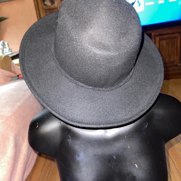 Scala Classic Center Dent Black Fedora Wool Hat. - Picture 7 of 12